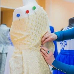 HIASDFLS Spilli A Testa Di Fiore, Spilli Da Cucito Dritti Colori Assortiti Spilli Patchwork Con Custodie Trasparenti Per Progetti Di Cucito Artigianato Da Sarta 200 Pezzi -Elettrodomestici Negozio 88133756 4